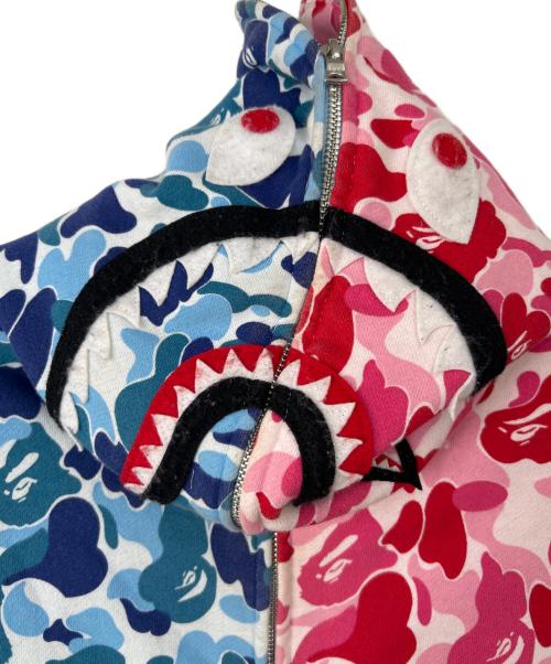 A BATHING APE（ア ベイシング エイプ）A BATHING APE (ア ベイシング エイプ) ジップパーカー ブルー×レッド サイズ:2XLの古着・服飾アイテム