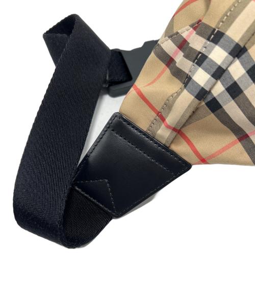 BURBERRY（バーバリー）BURBERRY (バーバリー) ボディバッグ ベージュの古着・服飾アイテム