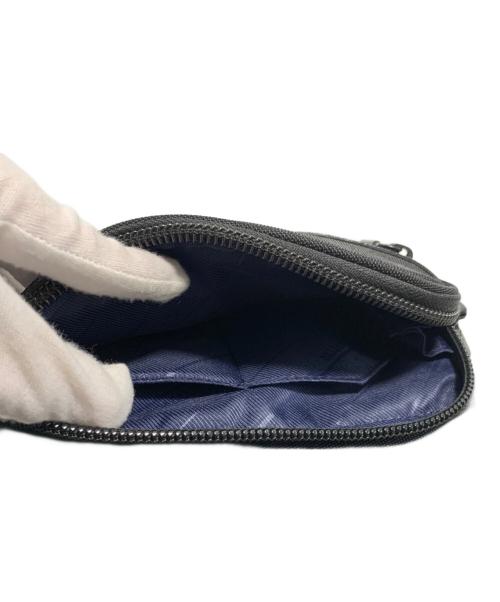 ZERO HALLIBURTON（ゼロ ハリバートン）ZERO HALLIBURTON (ゼロ ハリバートン) ショルダーバッグ ブラックの古着・服飾アイテム