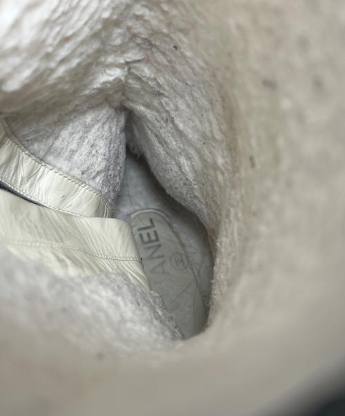 CHANEL（シャネル）CHANEL (シャネル) ファンタジーファーブーツ ブラック×グレー サイズ:38の古着・服飾アイテム