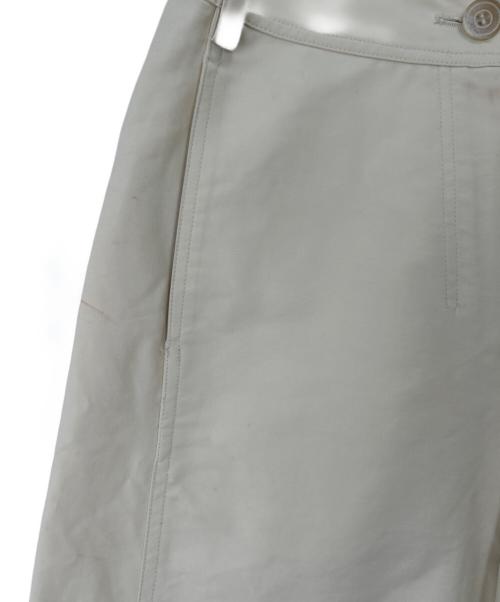 TODAYFUL（トゥデイフル）TODAYFUL (トゥデイフル) ハイウエストタイプライターパンツ ベージュ サイズ:SIZE Mの古着・服飾アイテム