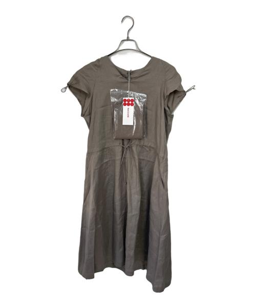 DoCLASSE（ドゥクラッセ）DoCLASSE (ドゥクラッセ) ノースリーブワンピース ブラウン サイズ:15 未使用品の古着・服飾アイテム