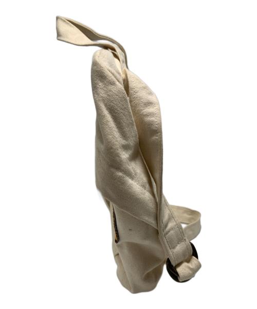 HUNTING WORLD（ハンティングワールド）HUNTING WORLD (ハンティングワールド) ワッペンデニムショルダーバッグ アイボリーの古着・服飾アイテム