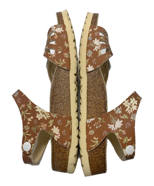 BIRKENSTOCK（ビルケンシュトック）BIRKENSTOCK (ビルケンシュトック) ストラップサンダル ブラウン サイズ:24.5cmの古着・服飾アイテム