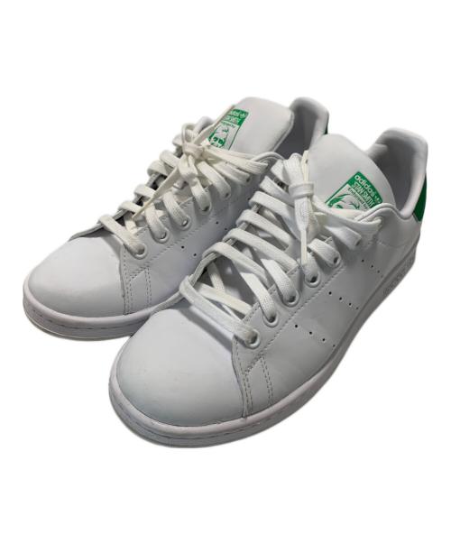 adidas（アディダス）adidas (アディダス) スニーカー ホワイト×グリーン サイズ:25.5cmの古着・服飾アイテム