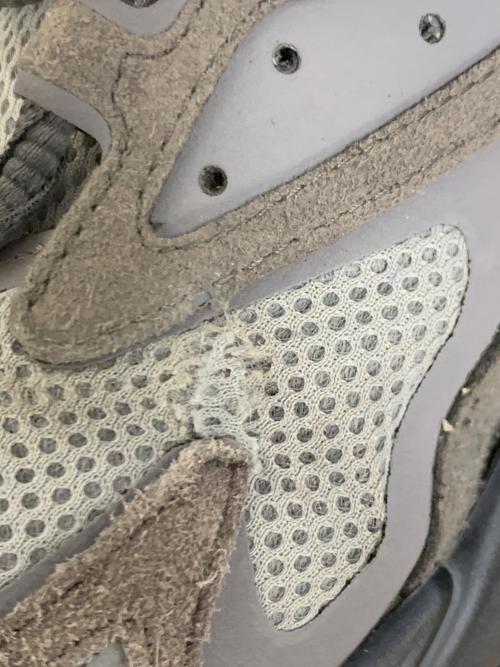 LOUIS VUITTON（ルイ ヴィトン）LOUIS VUITTON (ルイ ヴィトン) スニーカー グレー サイズ:8の古着・服飾アイテム