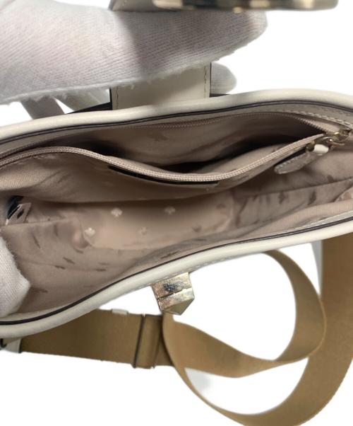 Kate Spade（ケイトスペード）Kate Spade (ケイトスペード) ショルダーバッグ ホワイトの古着・服飾アイテム