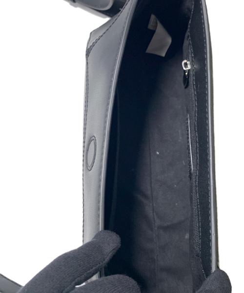 CHARLES & KEITH（チャールズアンドキース）CHARLES & KEITH (チャールズアンドキース) ジオメトリックショルダーバッグ ブラックの古着・服飾アイテム