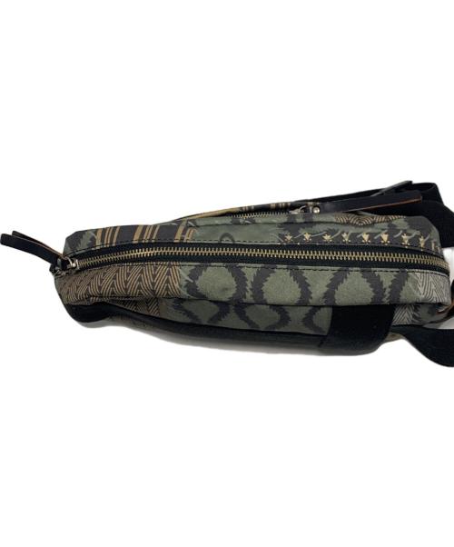 Vivienne Westwood man（ヴィヴィアン ウェストウッド マン）Vivienne Westwood man (ヴィヴィアン ウェストウッド マン) ボディーバッグ オリーブの古着・服飾アイテム