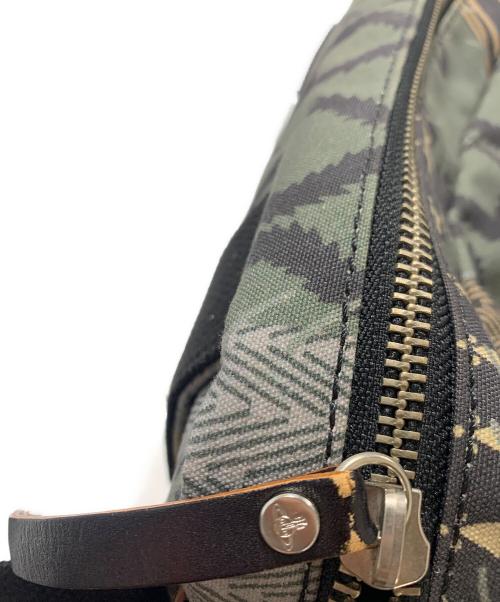 Vivienne Westwood man（ヴィヴィアン ウェストウッド マン）Vivienne Westwood man (ヴィヴィアン ウェストウッド マン) ボディーバッグ オリーブの古着・服飾アイテム