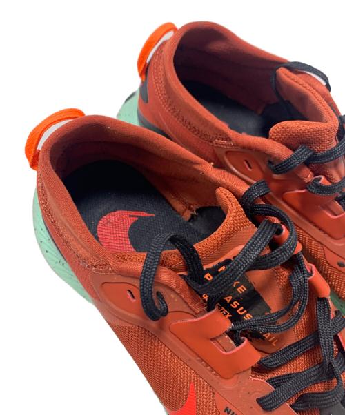 NIKE（ナイキ）NIKE (ナイキ) スニーカー ブラウン サイズ:26cmの古着・服飾アイテム