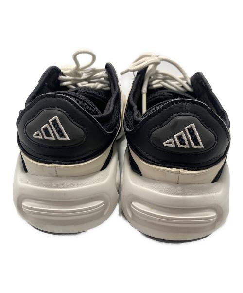 adidas（アディダス）adidas (アディダス) スニーカー ブラック×ホワイト サイズ:27cmの古着・服飾アイテム