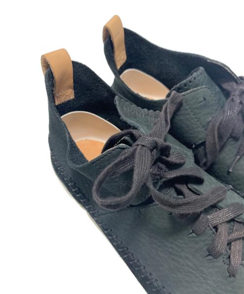 CLARKS（クラークス）CLARKS (クラークス) スニーカー ブラック×ホワイト サイズ:26.5cmの古着・服飾アイテム