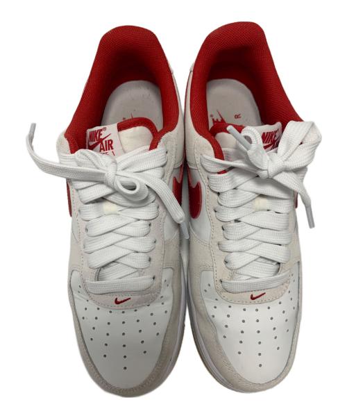 NIKE（ナイキ）NIKE (ナイキ) AIR FORCE 1 '07 LV8 グレー×レッド サイズ:26.5cmの古着・服飾アイテム