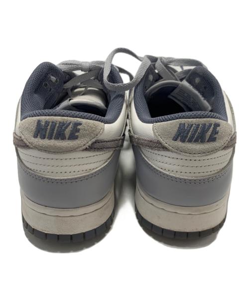 NIKE（ナイキ）NIKE (ナイキ) スニーカー ホワイト×グレー サイズ:28cmの古着・服飾アイテム