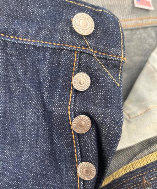 LEVI'S（リーバイス）LEVI'S (リーバイス) デニムパンツ ブラック サイズ:W33の古着・服飾アイテム