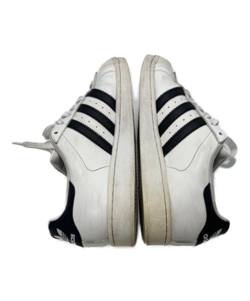 adidas（アディダス）adidas (アディダス) スニーカー ホワイト×パープル サイズ:26.5の古着・服飾アイテム