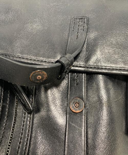 TUMI（トゥミ）TUMI (トゥミ) レザーショルダーバッグ ブラックの古着・服飾アイテム