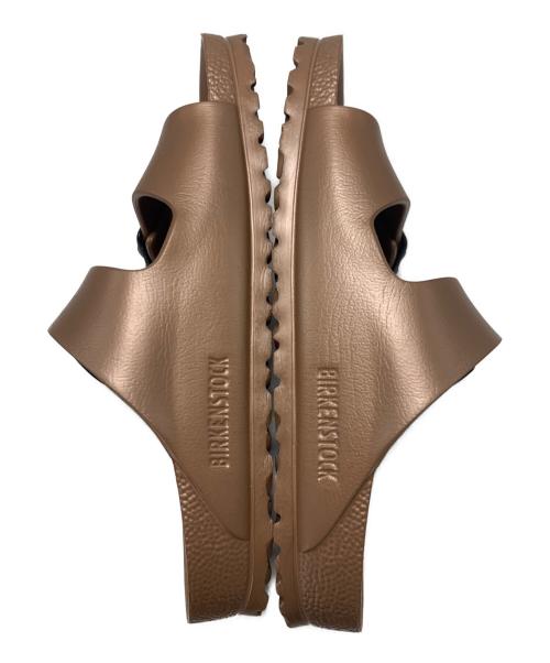 BIRKENSTOCK（ビルケンシュトック）BIRKENSTOCK (ビルケンシュトック) メタリックサンダル ブラウン サイズ:24cmの古着・服飾アイテム