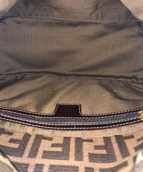 FENDI（フェンディ）FENDI (フェンディ) ショルダーバッグ ブラウンの古着・服飾アイテム