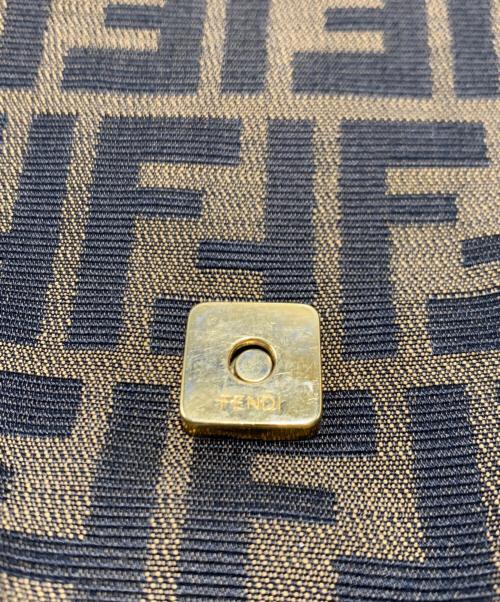 FENDI（フェンディ）FENDI (フェンディ) ショルダーバッグ ブラウンの古着・服飾アイテム