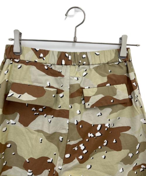MM6 Maison Margiela（エムエムシックスメゾンマルジェラ）MM6 Maison Margiela (エムエムシックスメゾンマルジェラ) カモフラ柄クロップドパンツ ベージュ×カーキ サイズ:36の古着・服飾アイテム
