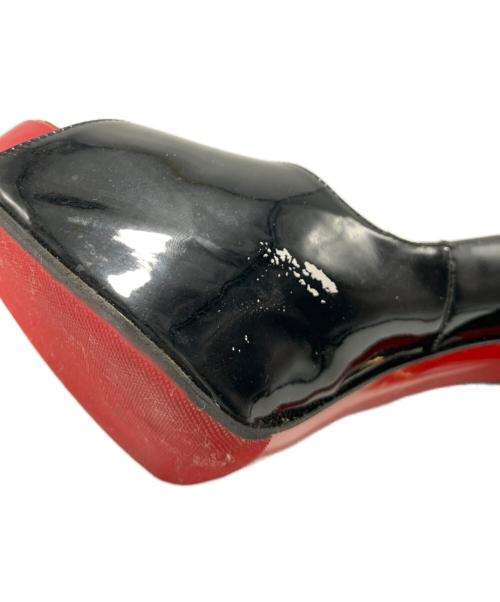 Christian Louboutin（クリスチャン・ルブタン）Christian Louboutin (クリスチャン・ルブタン) ハイヒールエナメルパンプス ブラック サイズ:38 1/2の古着・服飾アイテム