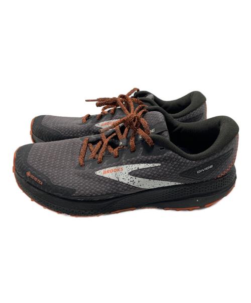 BROOKS（ブルックス）BROOKS (ブルックス) スニーカー グレー×オレンジ サイズ:27の古着・服飾アイテム