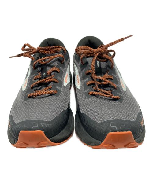 BROOKS（ブルックス）BROOKS (ブルックス) スニーカー グレー×オレンジ サイズ:27の古着・服飾アイテム