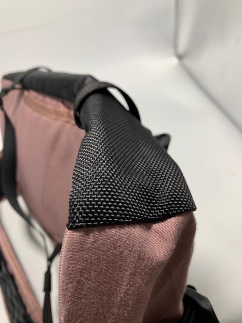 CHROME（クローム）CHROME (クローム) ボディーバッグ ピンクの古着・服飾アイテム