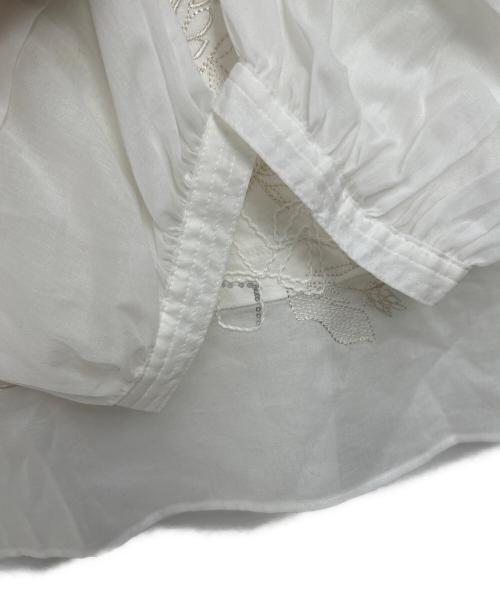 MORABITO（モラビト）MORABITO (モラビト) 長袖ブラウス ホワイト サイズ:40 未使用品の古着・服飾アイテム