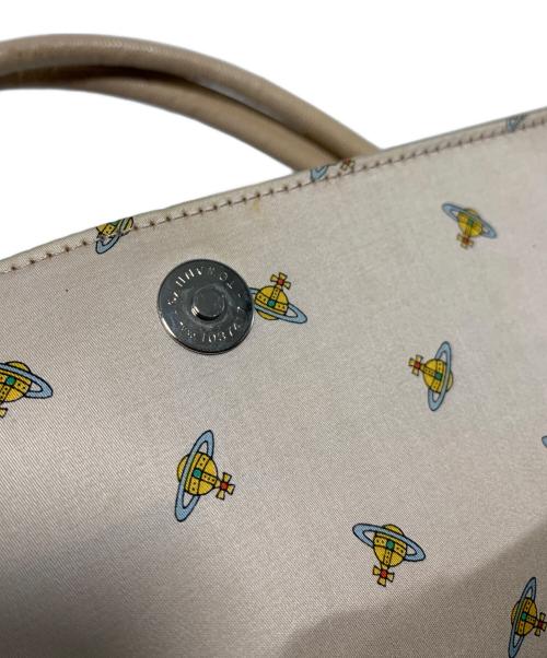 Vivienne Westwood（ヴィヴィアンウエストウッド）Vivienne Westwood (ヴィヴィアンウエストウッド) ハンドバッグ ベージュ系の古着・服飾アイテム