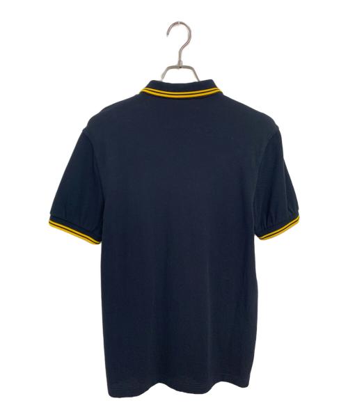 FRED PERRY（フレッドペリー）FRED PERRY (フレッドペリー) ポロシャツ ブラック×イエロー サイズ:SIZE Mの古着・服飾アイテム