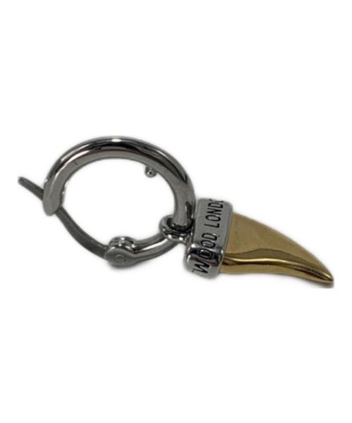 Vivienne Westwood（ヴィヴィアンウエストウッド）Vivienne Westwood (ヴィヴィアンウエストウッド) シャークトゥースシングルピアス シルバー×ゴールドの古着・服飾アイテム