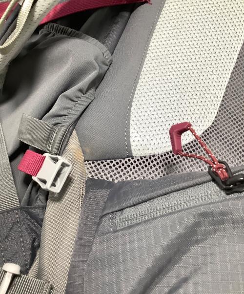 MILLET（ミレー）MILLET (ミレー) バックパック エンジ×グレーの古着・服飾アイテム