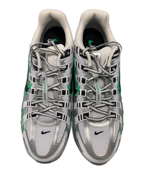 NIKE（ナイキ）NIKE (ナイキ) スニーカー ホワイト サイズ:31cmの古着・服飾アイテム