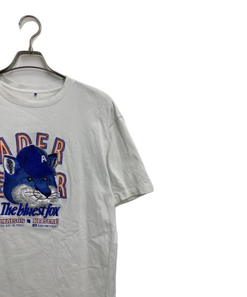 ADER error（アーダーエラー）ADER error (アーダーエラー) maison kitsune (メゾンキツネ) 半袖カットソー ホワイト×ブルー サイズ:SIZE  A1の古着・服飾アイテム