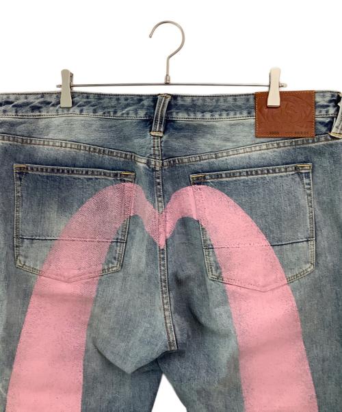 EVISU（エヴィス）EVISU (エヴィス) Daicock Print Baggy Jeans ブルー×ピンク サイズ:W40の古着・服飾アイテム
