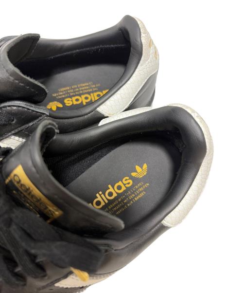 adidas（アディダス）adidas (アディダス) スニーカー ブラック サイズ:26の古着・服飾アイテム