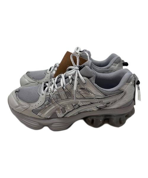 asics（アシックス）asics (アシックス) スニーカー グレー×シルバー サイズ:26.5 未使用品の古着・服飾アイテム