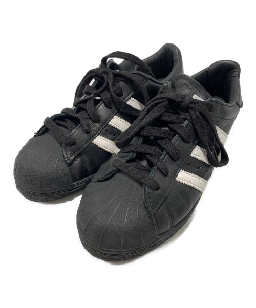 adidas（アディダス）adidas (アディダス) スニーカー ブラック サイズ:24cmの古着・服飾アイテム