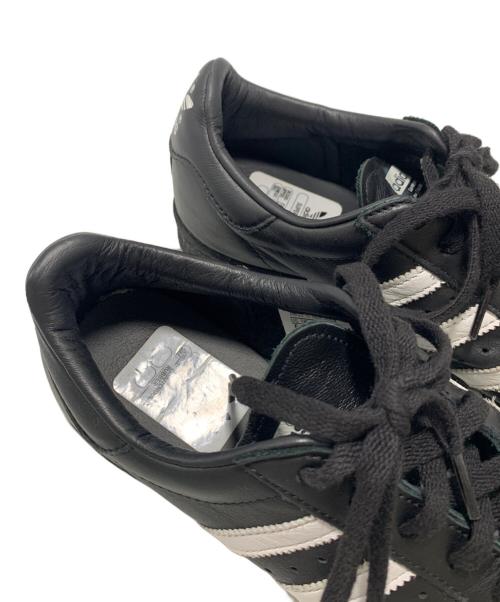 adidas（アディダス）adidas (アディダス) スニーカー ブラック サイズ:24cmの古着・服飾アイテム