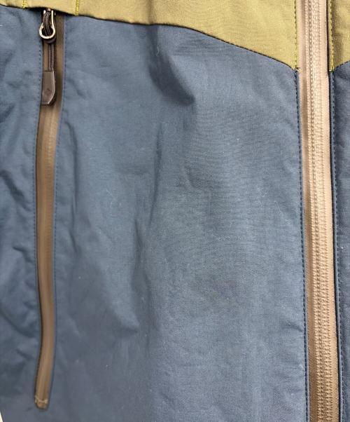 Columbia（コロンビア）Columbia (コロンビア) マウンテンパーカー グリーン×ブルー サイズ:Sの古着・服飾アイテム
