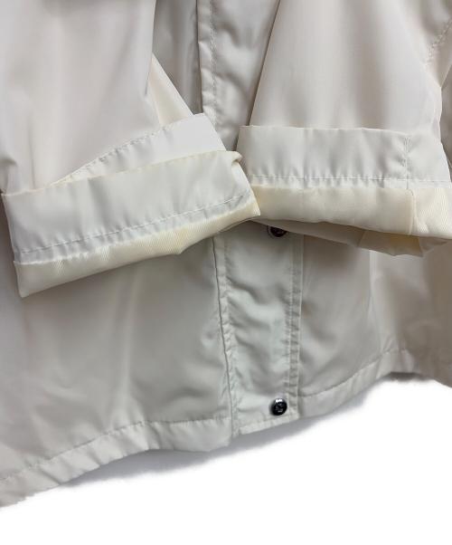 LAUREN RALPH LAUREN（ローレン ラルフ ローレン）LAUREN RALPH LAUREN (ローレン ラルフ ローレン) ナイロンジャケット アイボリー サイズ:Sの古着・服飾アイテム