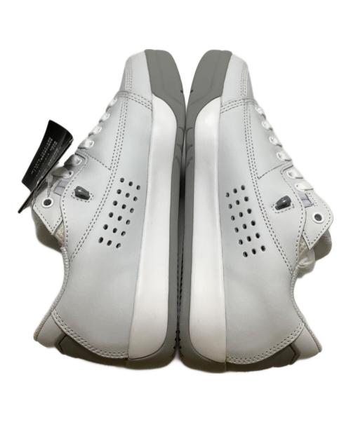 GRAVIS（グラビス）GRAVIS (グラビス) スニーカー ホワイト×グレー サイズ:23.5 未使用品の古着・服飾アイテム