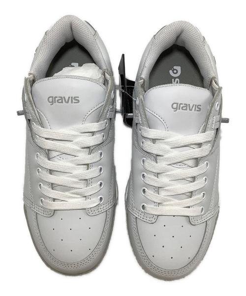 GRAVIS（グラビス）GRAVIS (グラビス) スニーカー ホワイト×グレー サイズ:23.5 未使用品の古着・服飾アイテム