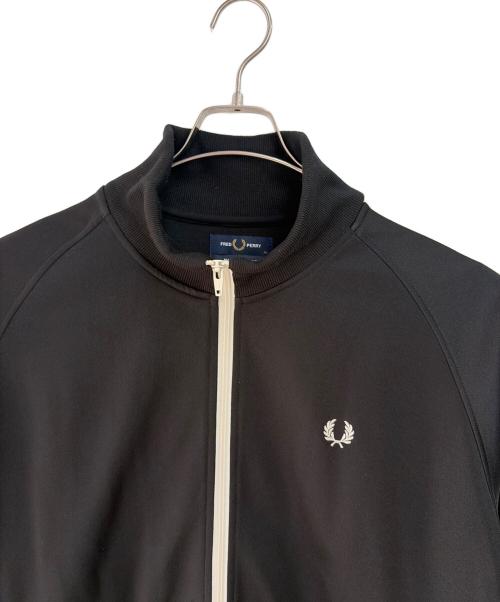FRED PERRY（フレッドペリー）FRED PERRY (フレッドペリー) トラックジャケット ホワイト サイズ:XLの古着・服飾アイテム