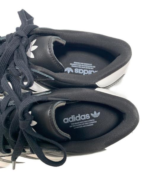 adidas（アディダス）adidas (アディダス) スニーカー ブラック サイズ:24cmの古着・服飾アイテム