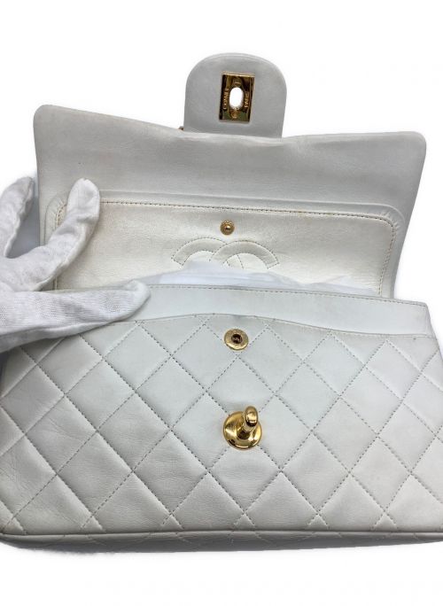 CHANEL（シャネル）CHANEL (シャネル) チェーンハンドバッグ ホワイトの古着・服飾アイテム