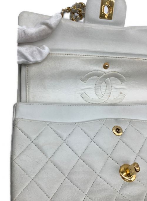 CHANEL（シャネル）CHANEL (シャネル) チェーンハンドバッグ ホワイトの古着・服飾アイテム